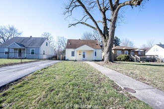 Building Photo - 4565 Brookville Rd