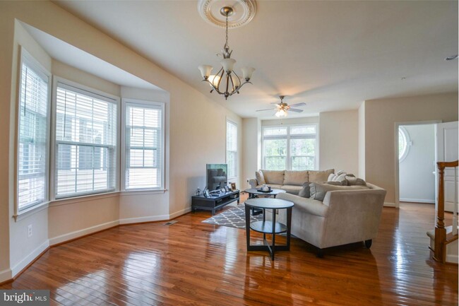 Foto del edificio - 10561 Old Ellicott Cir
