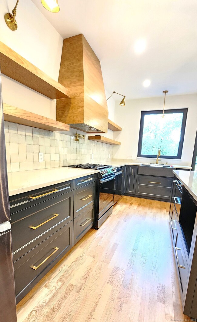 Building Photo - 1017 Mill Hill Terrace