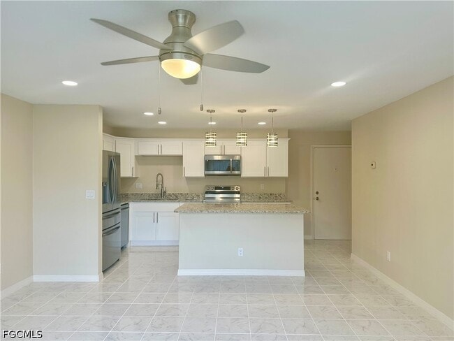 Foto del edificio - 4802 Tudor Dr