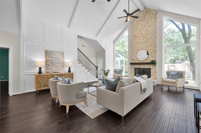 Building Photo - 2811 Crossvine Cir