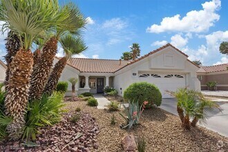 Building Photo - 3024 Lotus Hill Dr