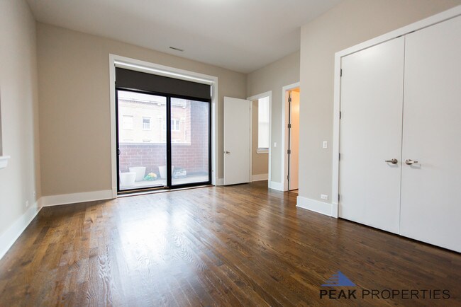 Ravenlux Apartments Chicago Il Building Photo Ravenlux Apartments
