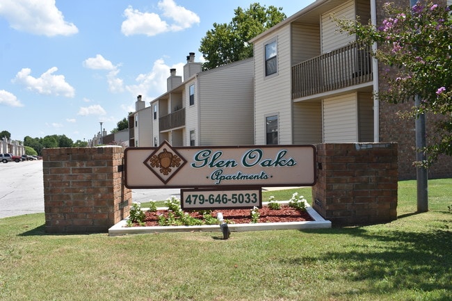 Glen Oaks Apartments Fort Smith Ar Apartments Com