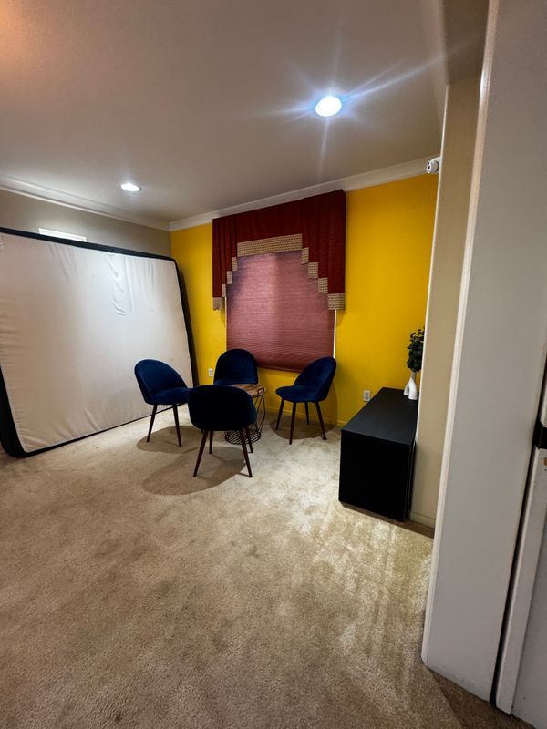 Foto del edificio - 44130 Catsue Pl