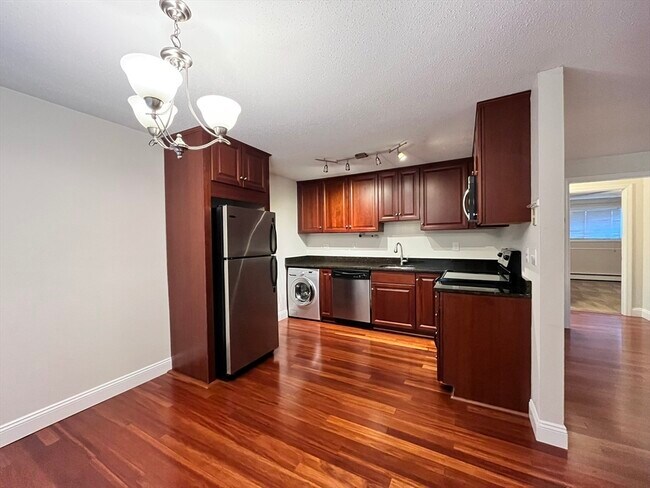 Foto del edificio - 2410 Skyline Dr
