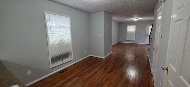 Foto del edificio - 688 Smith St SW