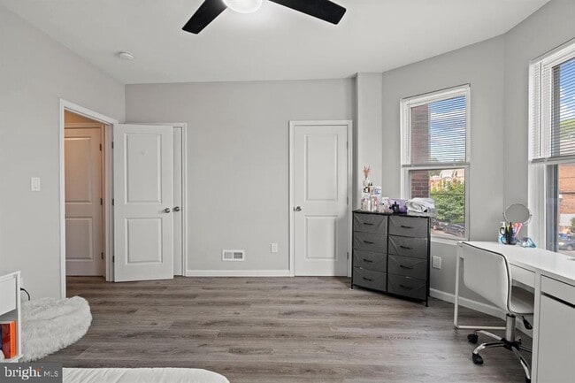 Building Photo - 4928 Florence Ave