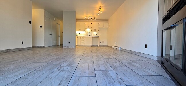 Building Photo - 3234 Rue Mousseau