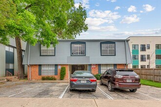 Building Photo - 406 E 30th St