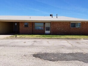 Building Photo - 1417-1421 W 11th St