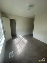 Building Photo - 3202 Hereford Ln