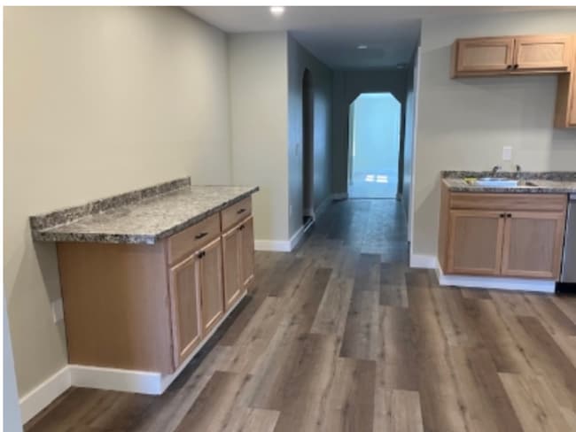 Building Photo - 24 Main St