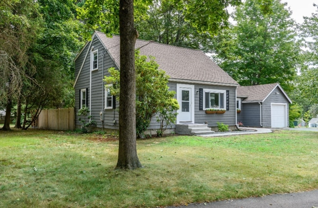 Building Photo - 7 Ferndale Rd