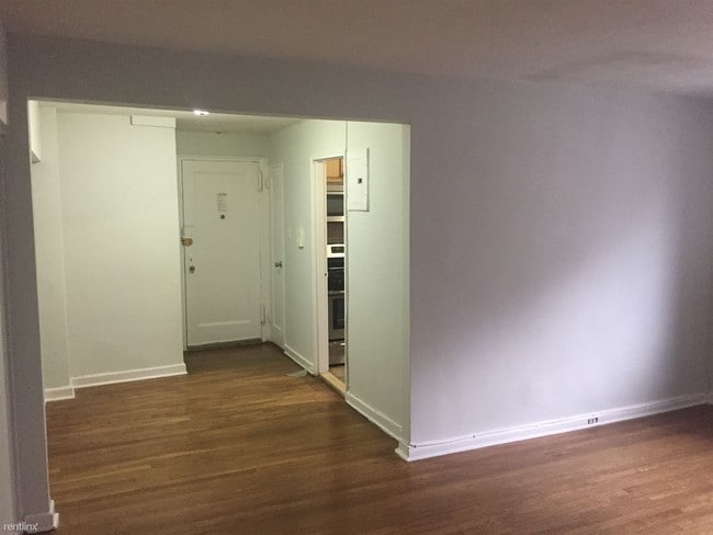 Building Photo - 1 br, 1 bath  - 8110 135th St 1