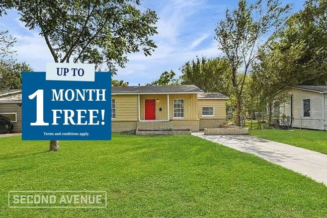 Building Photo - 501 18th Ave N