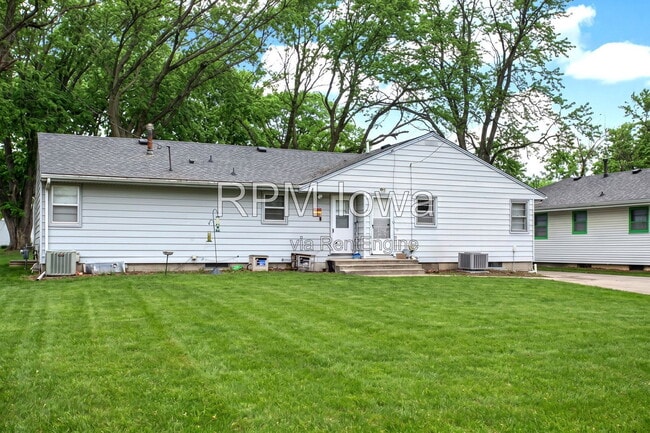 Building Photo - 1314 Wilson Ave