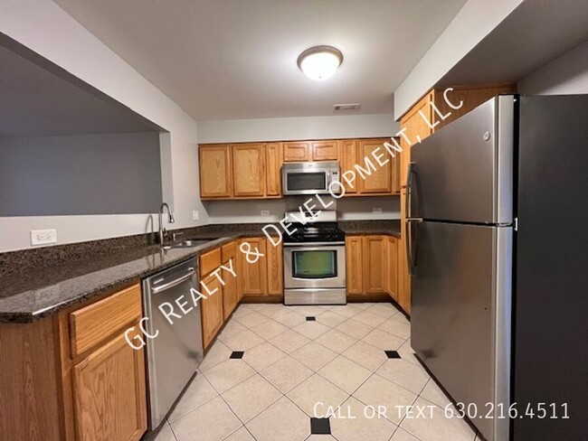 Foto del edificio - *** 3 BDRM - 1.5 BTH / NEW CARPET / FRESH ...