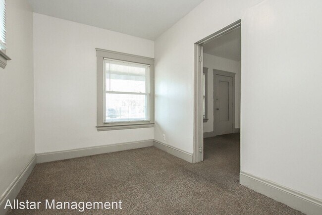 Foto del edificio - 3341 W 84th St