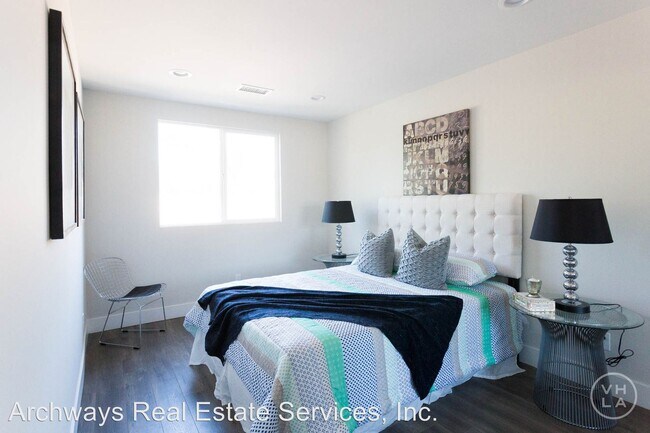 Foto del edificio - 3680 1/2-3636 1/2 Percy St