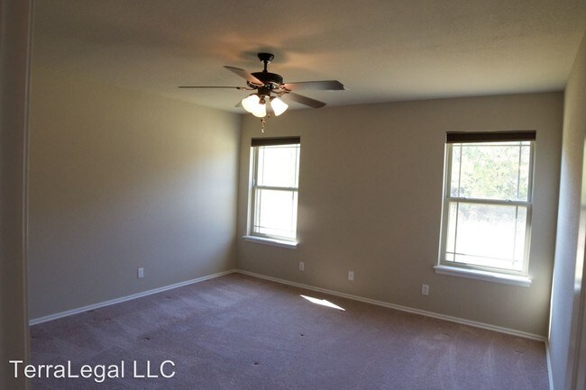 Foto del edificio - 3 br, 2 bath House - 107 E Elmira Pl