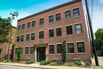 Building Photo - 312 E 13th St