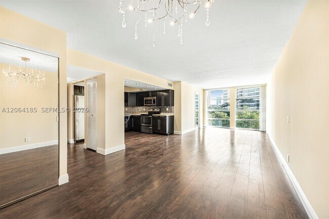 Foto del edificio - 501 Three Islands Boulevard