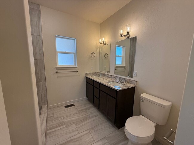 Building Photo - Available Now.  New 3 bed, 2 bath home