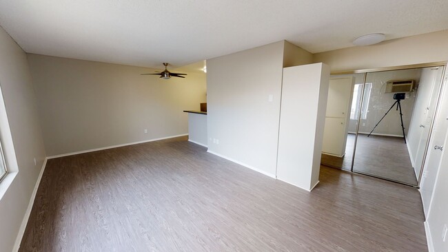 Interior Photo - 6810 Milwood