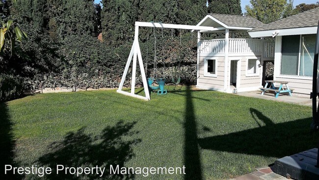 Building Photo - 18581 Vanderlip Ave