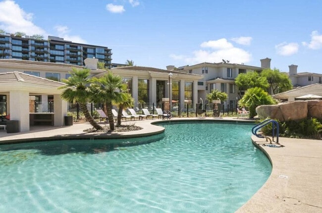 Foto del edificio - 14201 N 70th Way