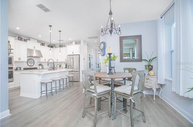 Building Photo - 12855 Salk Way