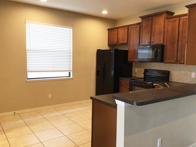 Foto del edificio - 607 Arbor Pointe Ave