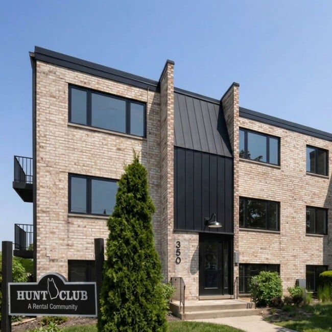 Building Photo - Hunt Club Apartments