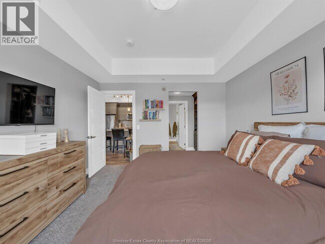 Photo du bâtiment - 5850 Newman Blvd