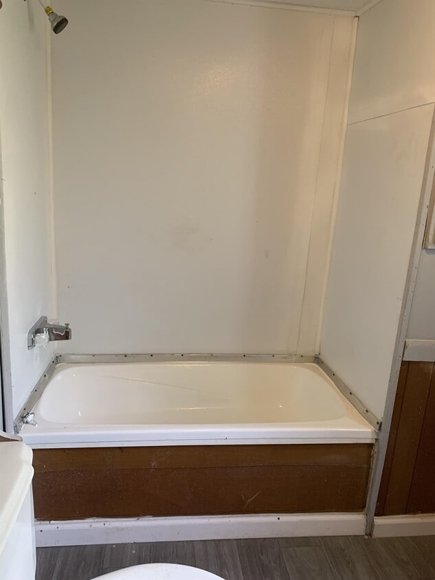 Building Photo - 6692 Skyview Dr SE