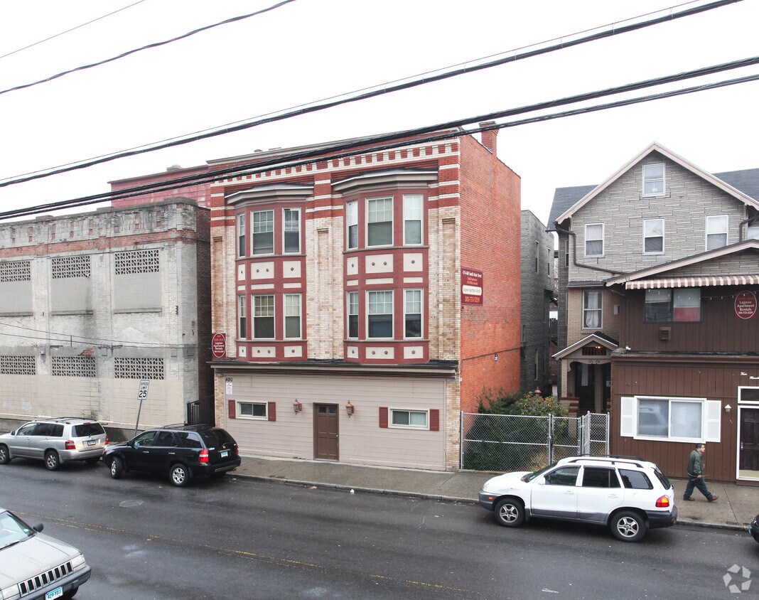 Primary Photo - 478 S Main St