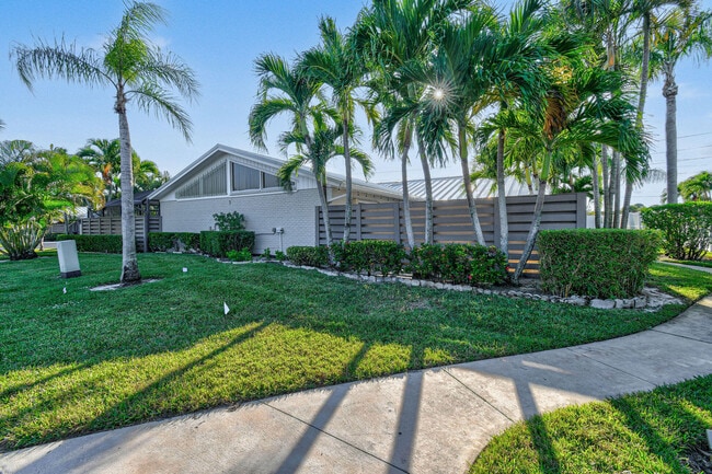 Building Photo - 1801 S US Hwy 1