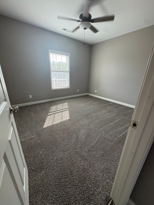 Building Photo - Muddy Springs 8 Plex