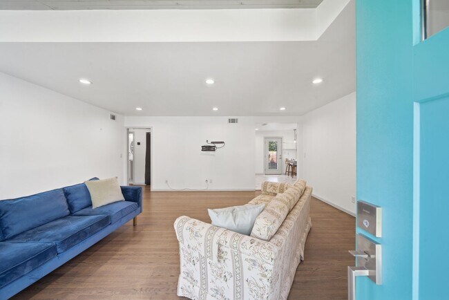 Foto del edificio - Updated 3 Bed, 1 Bath Home for Lease in Prime Midtown Location!