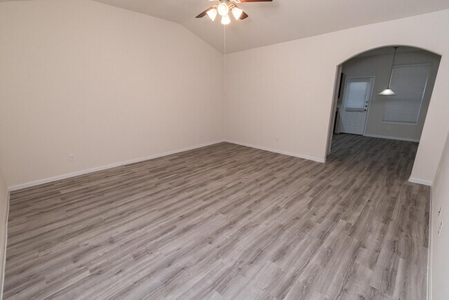 Foto del edificio - 12443 Dona Ln