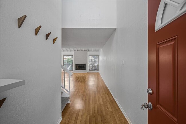 Foto del edificio - 8903 Trone Cir