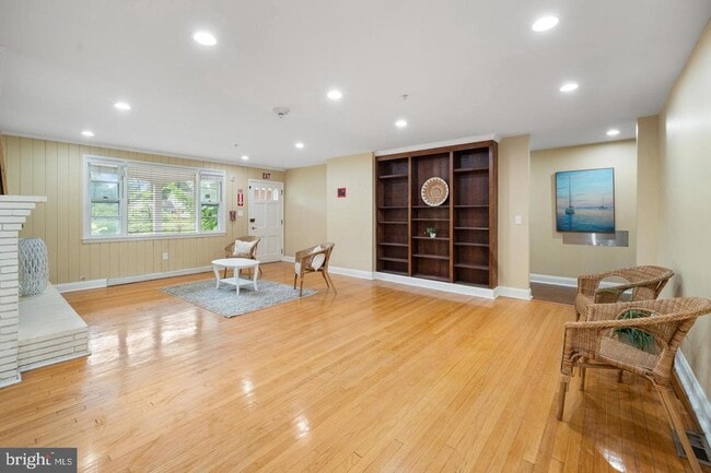 Photo - 9201 Rosemont Dr House