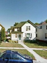 Building Photo - 118 9th St S