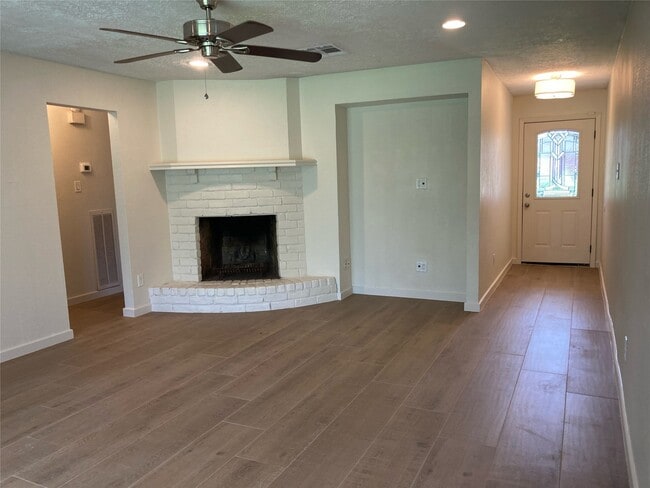 Building Photo - 16727 Bougainvilla Ln