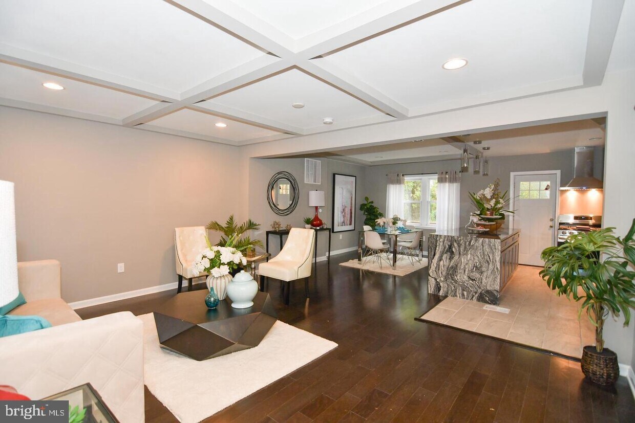 Foto principal - 3311 Dolfield Ave