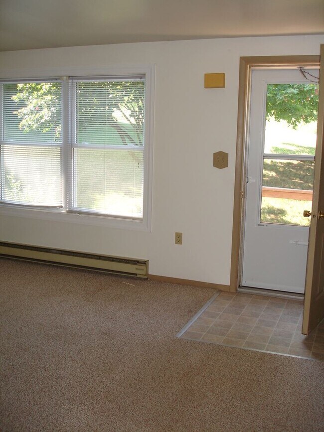 Building Photo - 3 br, 1 bath House - 34 ROBERTS ROAD