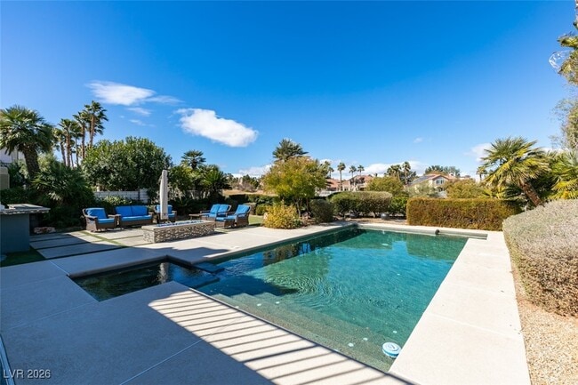 Foto del edificio - 54 Grossinger Ct