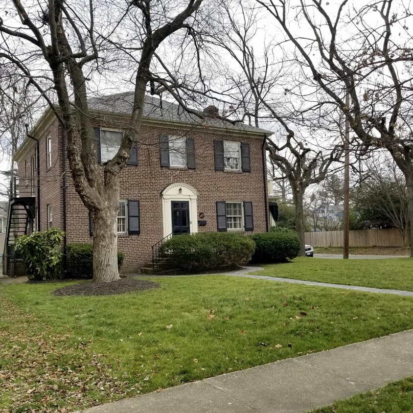Primary Photo - 4801 E Seminary Ave