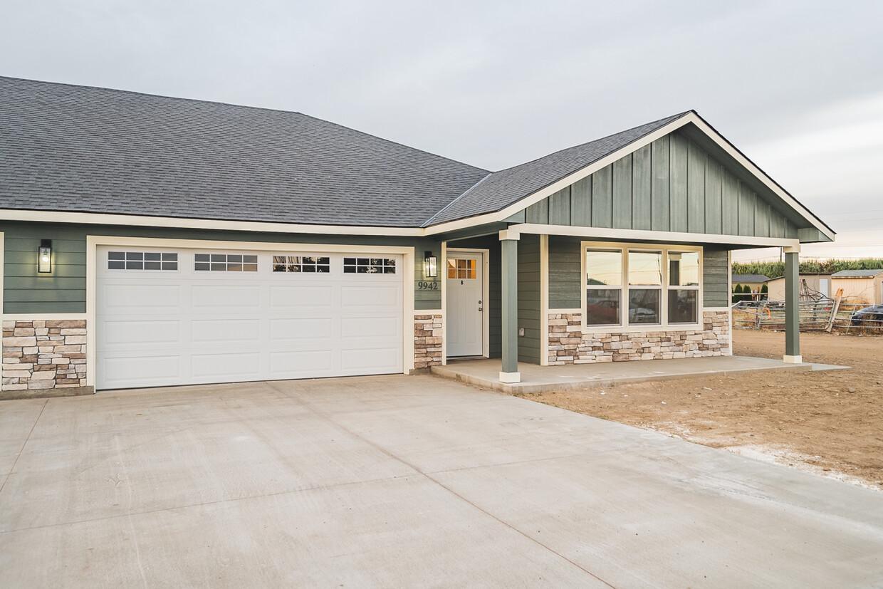 Foto principal - 9942 Morgan Rd NE